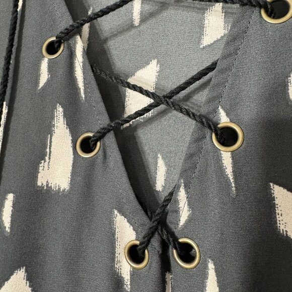 Buddy Love‎ Boho Gray Pink Top Blouse Lace Up Front Flare Bell Sleeves Size L - Picture 8 of 11